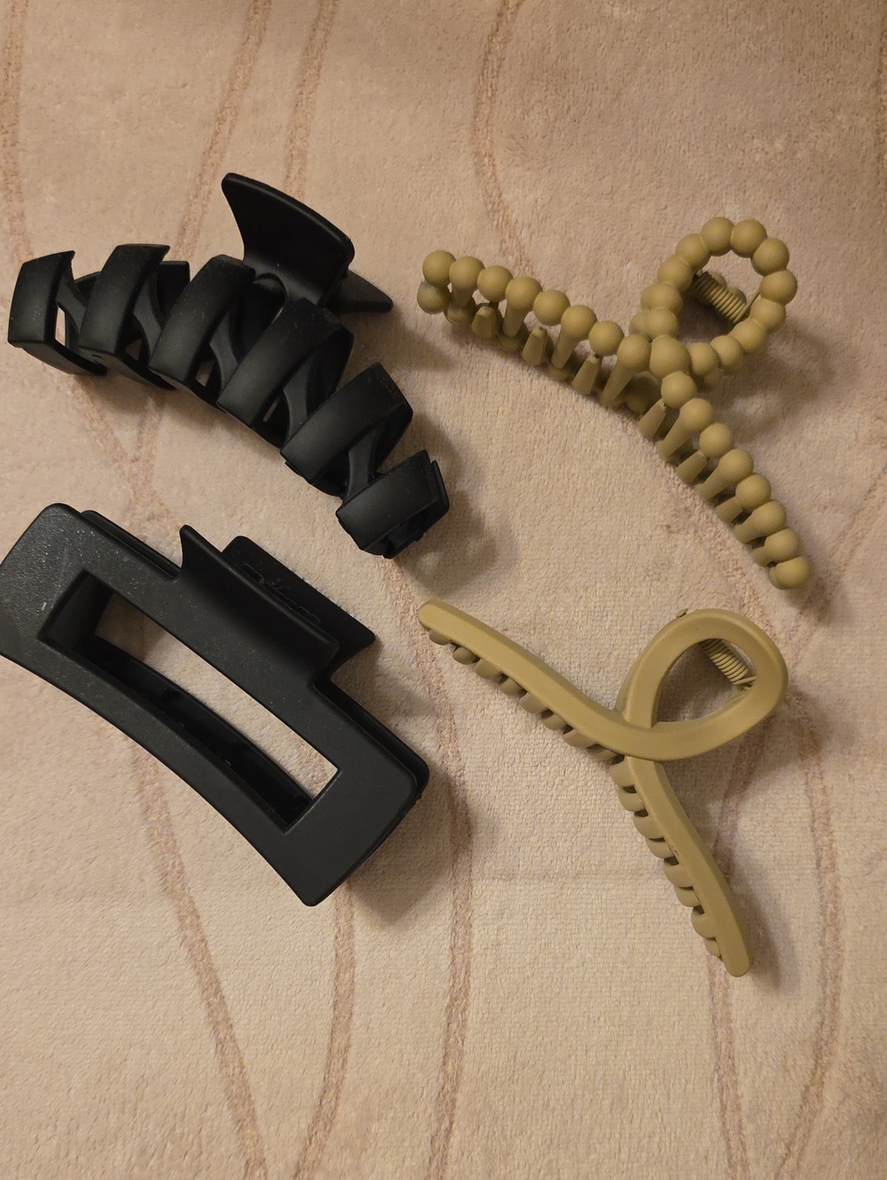 Women's Matte Black and Khaki Hair Claw Clip Set - Unbranded